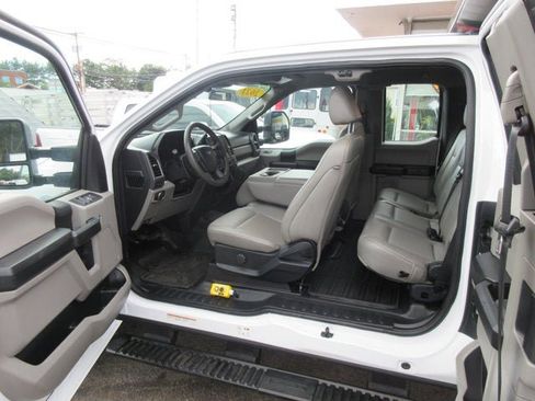 Used 2021 Ford F550 4x4 SuperCab Super Duty image 11