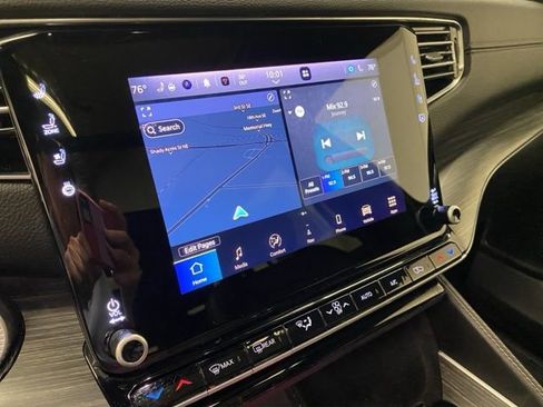 Used 2023 Jeep Wagoneer Series II w/ Premium Group I image 11