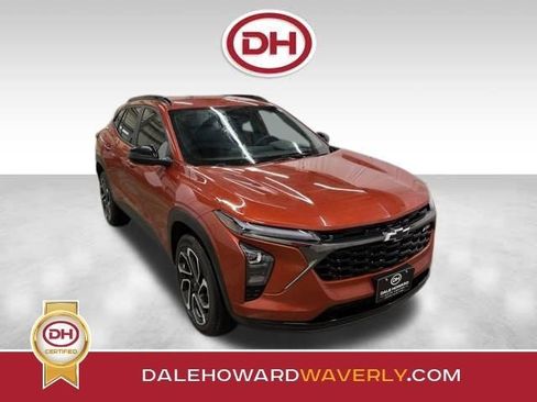 Used 2024 Chevrolet Trax RS FWD image 1