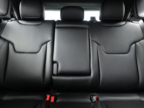 New 2026 Jeep Compass Limited image 10