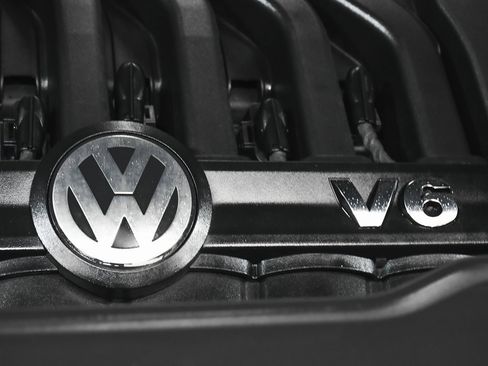 Used 2021 Volkswagen Atlas Cross Sport SEL R-Line image 69