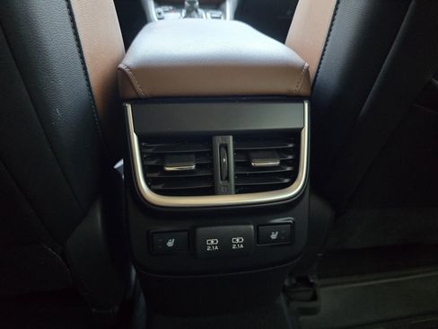 Used 2022 Subaru Outback Touring AWD/4WD image 25