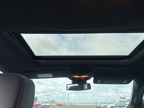 Used 2023 Chevrolet Colorado Z71 w/ Z71 Convenience Package 2 image 21