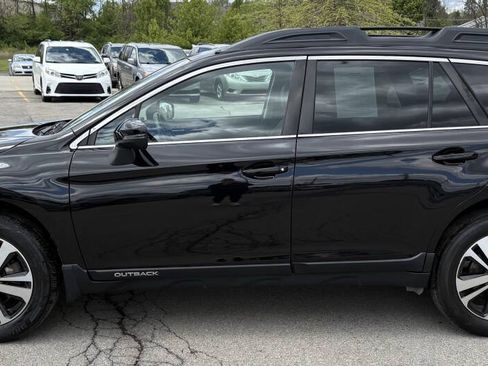 Used 2018 Subaru Outback 2.5i Limited AWD/4WD image 5