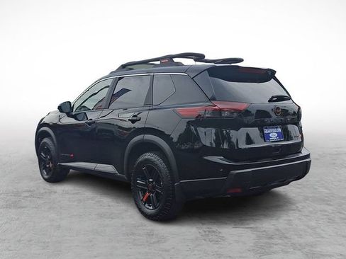 Used 2025 Nissan Rogue SV AWD/4WD image 4