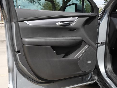 Used 2023 Cadillac XT6 Luxury image 19