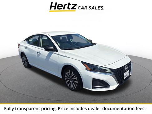 Used 2025 Nissan Altima 2.5 SV FWD image 1