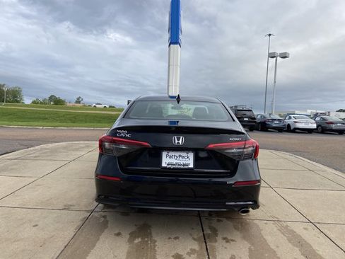 Used 2024 Honda Civic Sport image 10