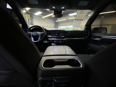 Used 2025 GMC Sierra 1500 Elevation RWD image 19
