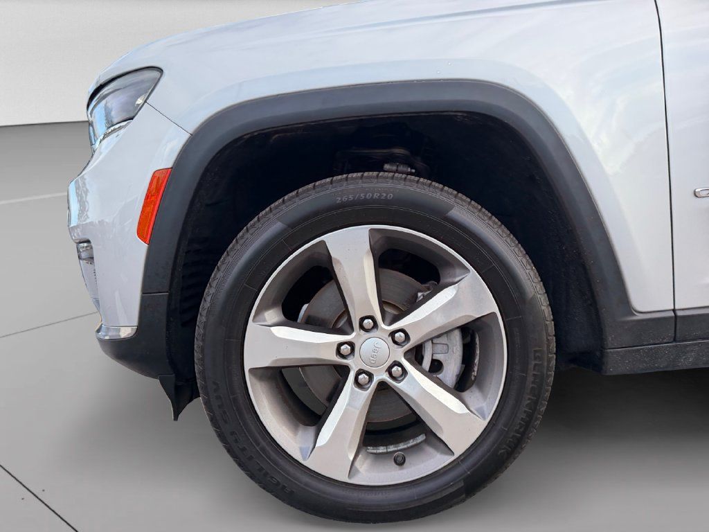 Used 2021 Jeep Grand Cherokee L Limited AWD/4WD image 30