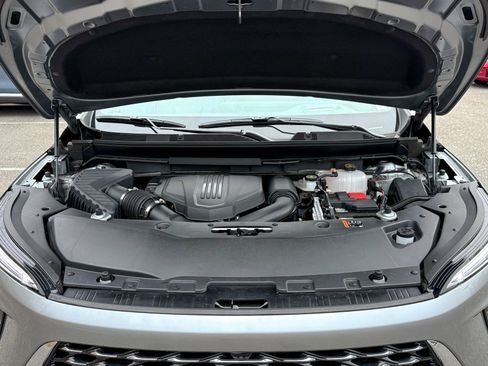 Used 2025 Buick Enclave Avenir w/ LPO, Floor Liner Package image 16