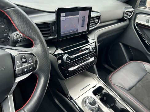 Used 2023 Ford Explorer ST-Line image 19