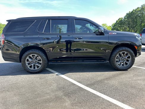 Certified 2024 Chevrolet Tahoe Z71 w/ Luxury Package AWD/4WD image 4