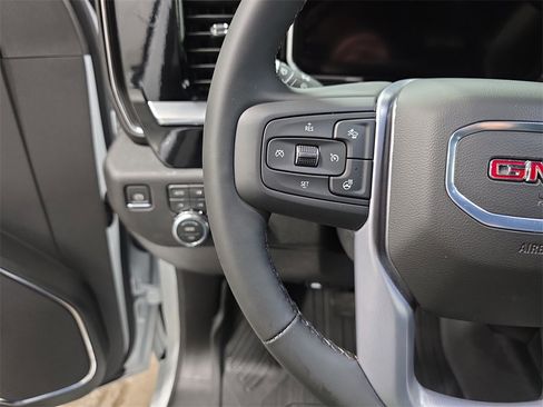 New 2026 GMC Sierra 2500 SLT image 16