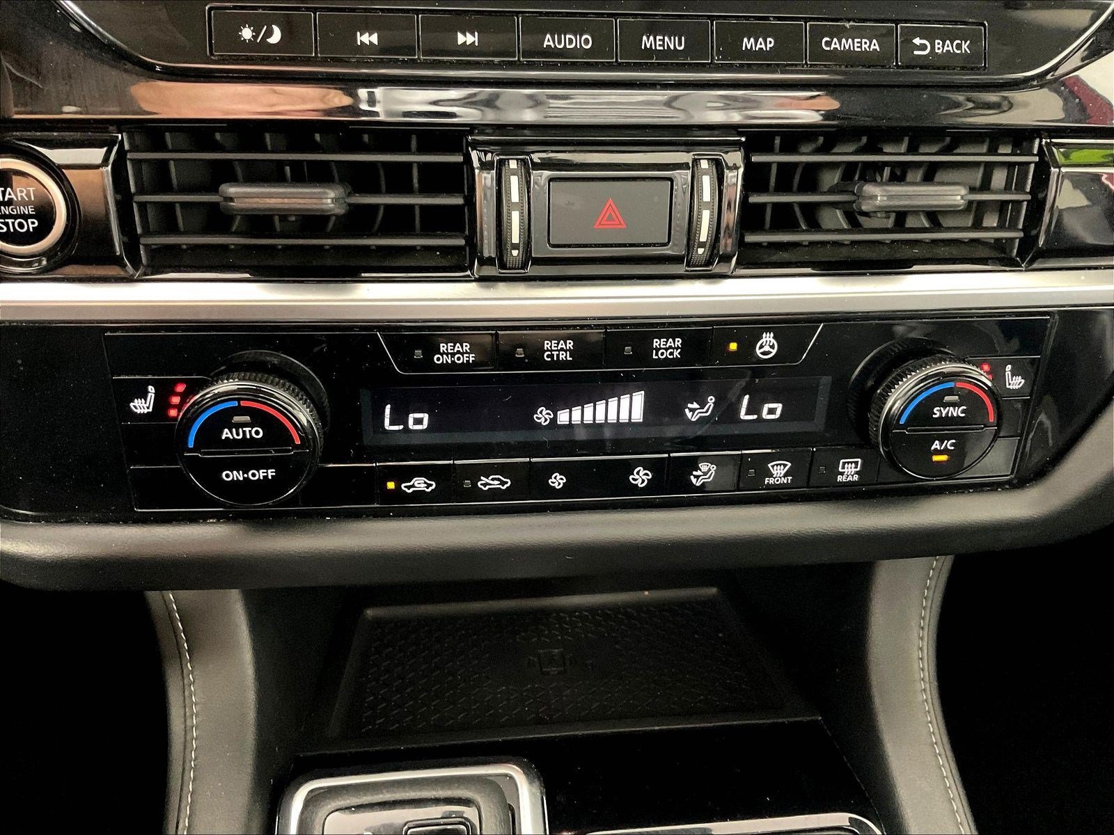 Used 2023 Nissan Pathfinder SL AWD/4WD image 36