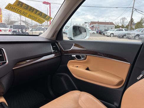 Used 2016 Volvo XC90 T6 Momentum image 44