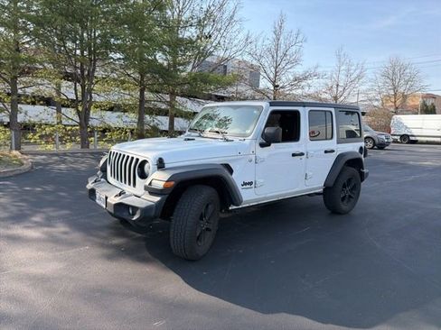 Used 2019 Jeep Wrangler Unlimited Sport image 1