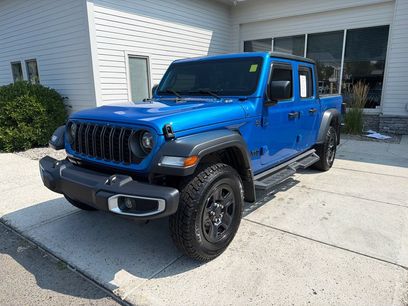 Used 2024 Jeep Gladiator Sport