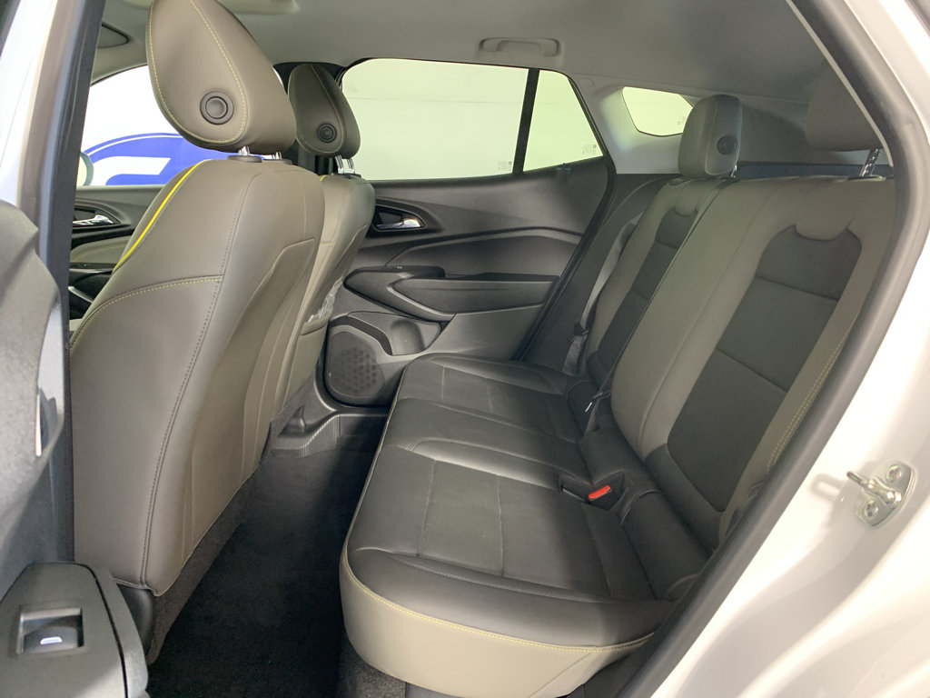 Used 2025 Chevrolet Trax ACTIV w/ Sunroof Package FWD image 31