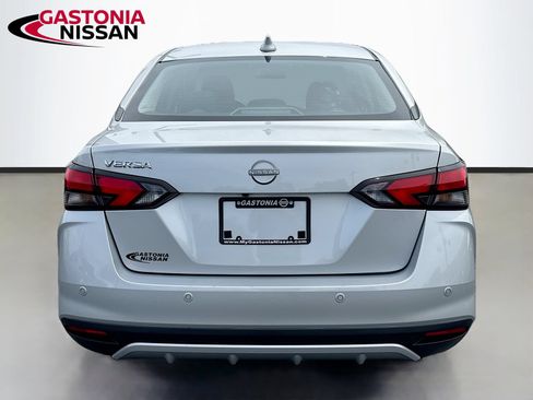 Used 2025 Nissan Versa SV FWD image 7