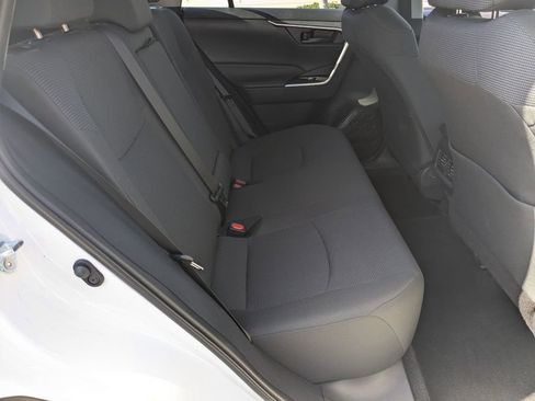 Used 2025 Toyota RAV4 LE image 29