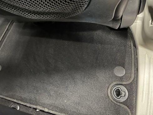 Used 2022 Chrysler Pacifica Touring-L image 28