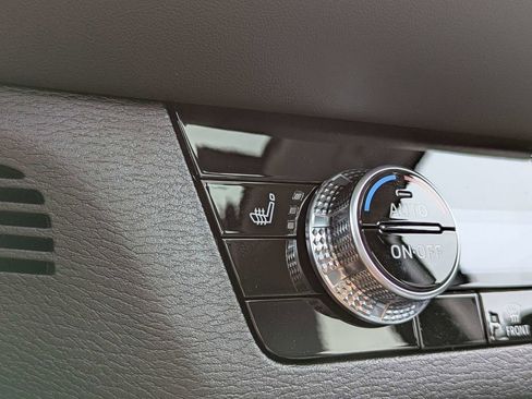 New 2026 Mitsubishi Outlander AWD image 25