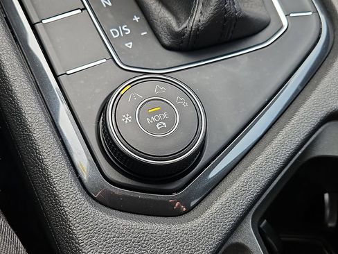 Used 2021 Volkswagen Tiguan S AWD/4WD image 16