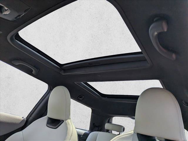 Used 2025 MINI Cooper 2-Door Hardtop FWD image 14
