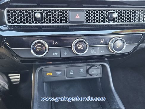 Certified 2025 Honda Civic Sport image 17