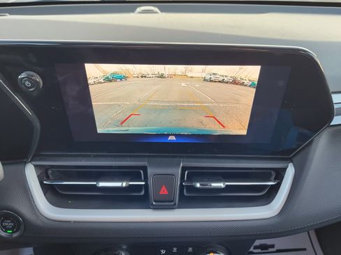 Used 2024 Chevrolet TrailBlazer LS image 19