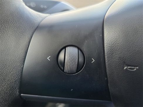 Used 2024 Tesla Model Y Long Range image 22