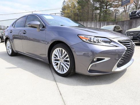 Used 2016 Lexus ES 350 w/ Luxury Package w/Wood Trim image 9