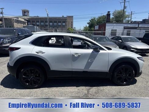Used 2024 MAZDA CX-30 AWD 2.5 S w/ Select Sport Pkg image 3