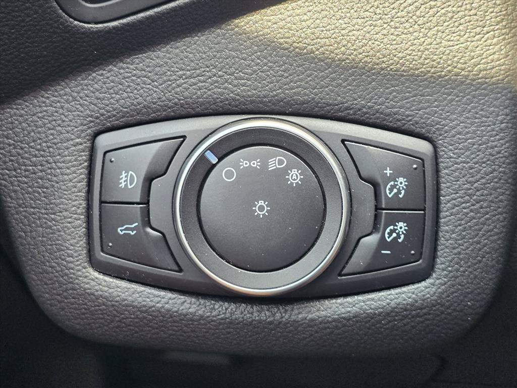 Used 2017 Ford Escape SE w/ SE Cold Weather Package FWD image 21