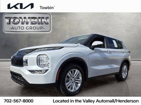 Used 2022 Mitsubishi Outlander ES FWD image 1