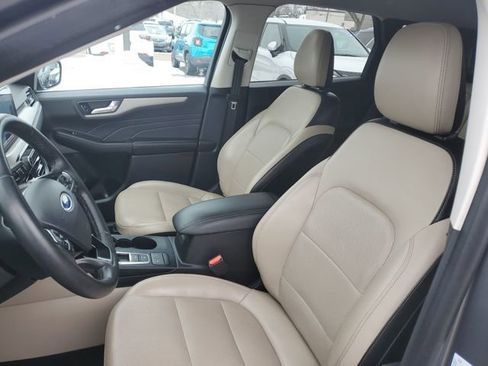 Used 2022 Ford Escape SEL image 6