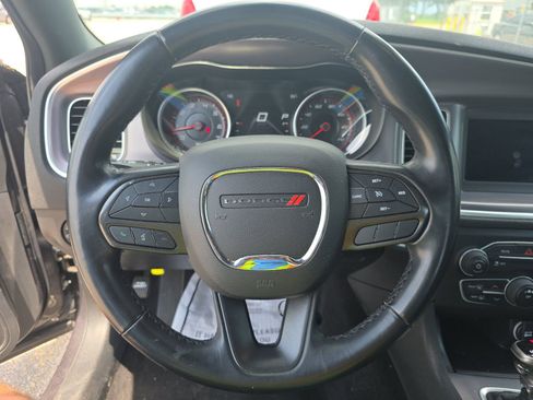 Used 2020 Dodge Charger SXT RWD image 15