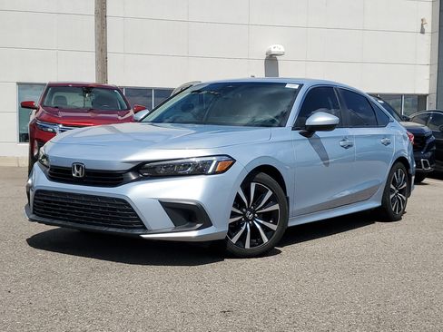 Certified 2023 Honda Civic EX image 31