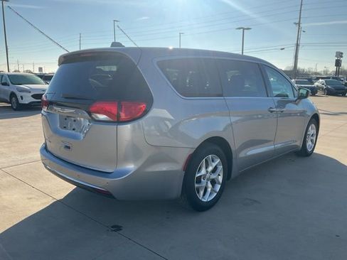 Used 2018 Chrysler Pacifica Touring Plus w/ Tire & Wheel Group image 36