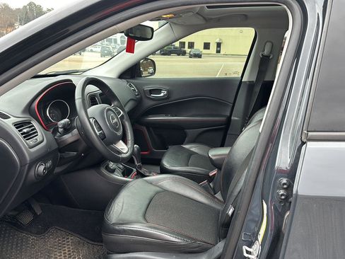Used 2018 Jeep Compass Trailhawk w/ Safe & Security Group image 9