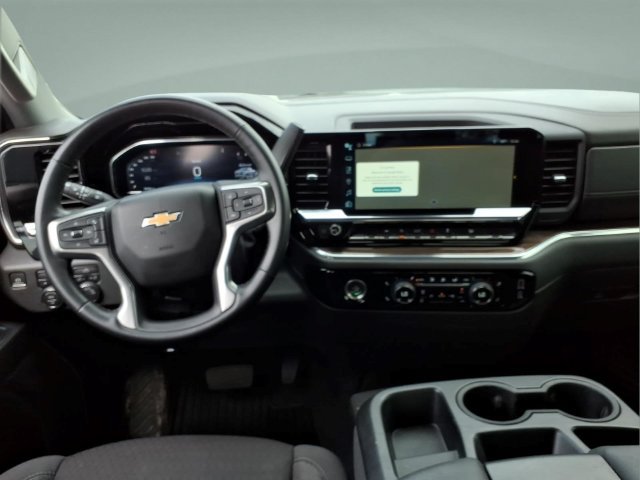 Used 2024 Chevrolet Silverado 1500 LT AWD/4WD image 17