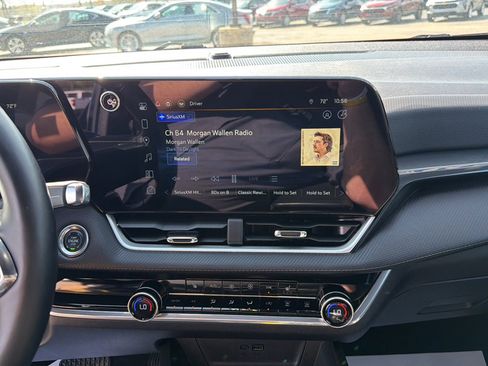 Used 2025 Chevrolet Equinox LT w/ Convenience Package II AWD/4WD image 11