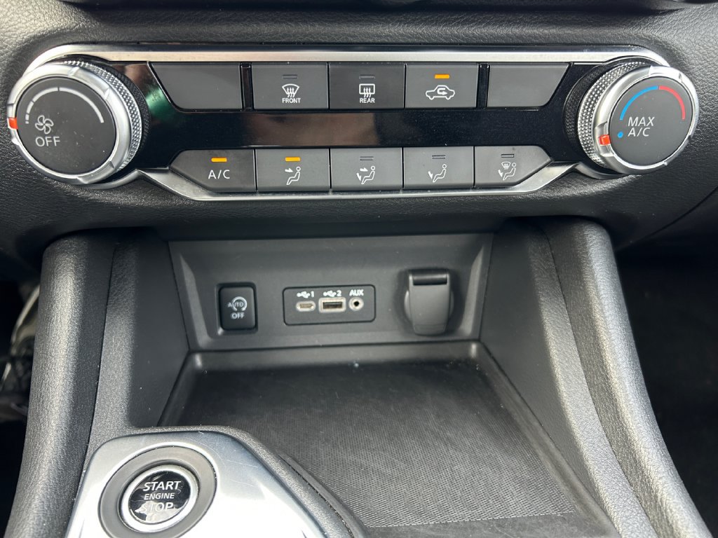 Used 2025 Nissan Sentra SV FWD image 29