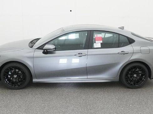 New 2026 Toyota Camry SE image 3