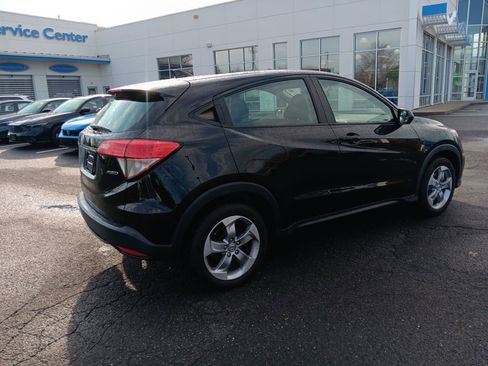 Used 2021 Honda HR-V LX image 3