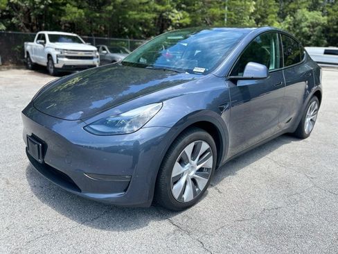 Used 2023 Tesla Model Y Long Range AWD/4WD image 3