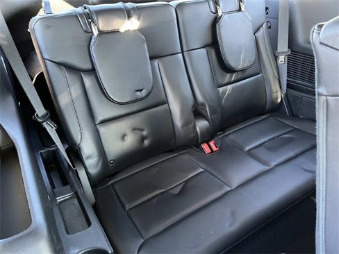 Used 2023 Ford Explorer XLT w/ Equipment Group 202A image 19