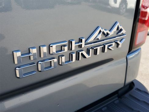 Used 2024 Chevrolet Silverado 3500 High Country w/ Technology Package image 8