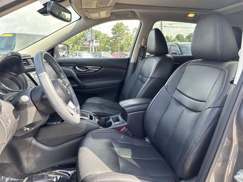Used 2020 Nissan Rogue SL w/ Premium Package FWD image 11